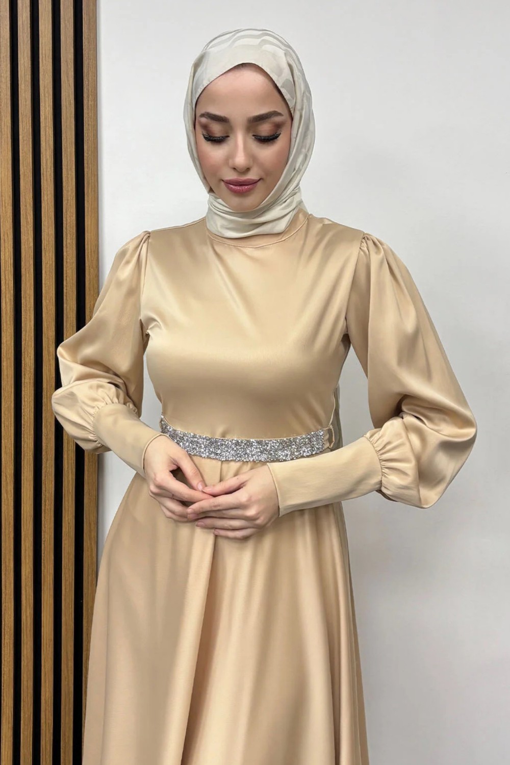 Tesettür Diyarı Bel Taş Detaylı Kolu Manşetli Abiye- Bordo görsel 8