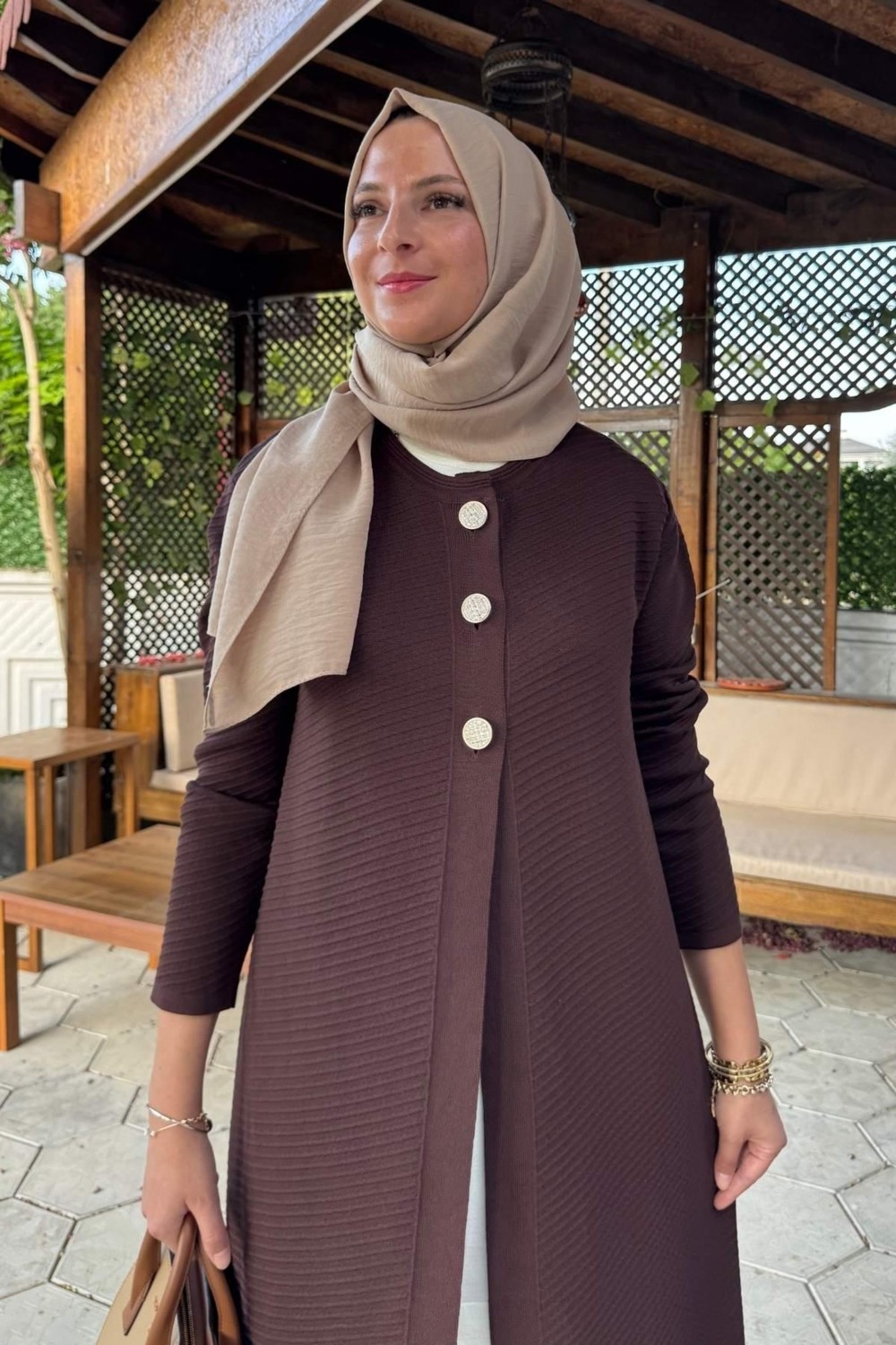 Rabia Şamlı Rabia Sinem Çelik Örme Triko Hırka Acı Kahve Kalın Kumaşlı Şık Tasarım Özellikli görsel 2