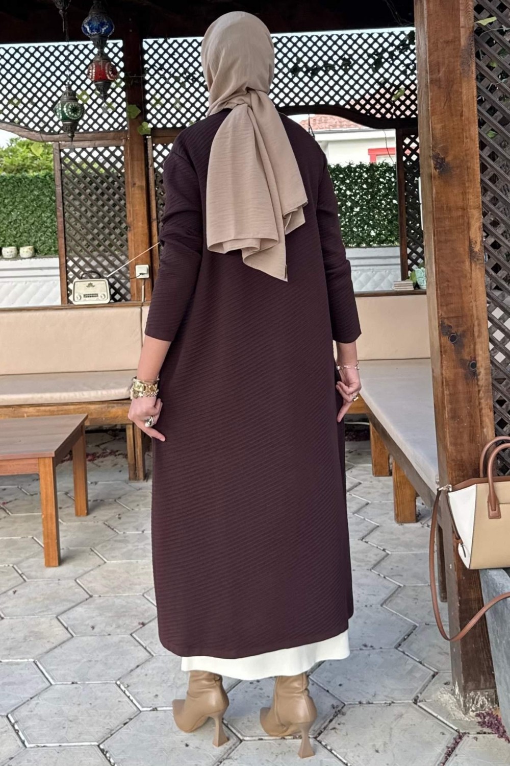 Rabia Şamlı Rabia Sinem Çelik Örme Triko Hırka Acı Kahve Kalın Kumaşlı Şık Tasarım Özellikli görsel 5
