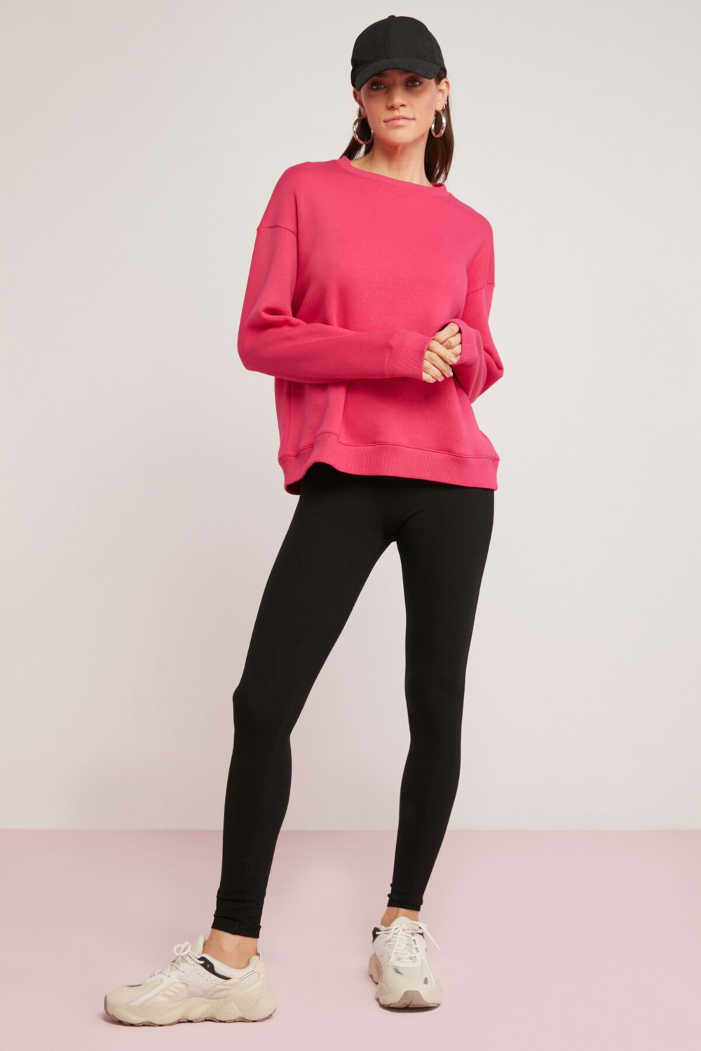 Sonic Modest Alfreda Kadın Pamuklu Içi Polarlı Yumuşacık Yuvarlak Yaka Comfort Fit Basıc Beyaz Sweatshirt görsel 2