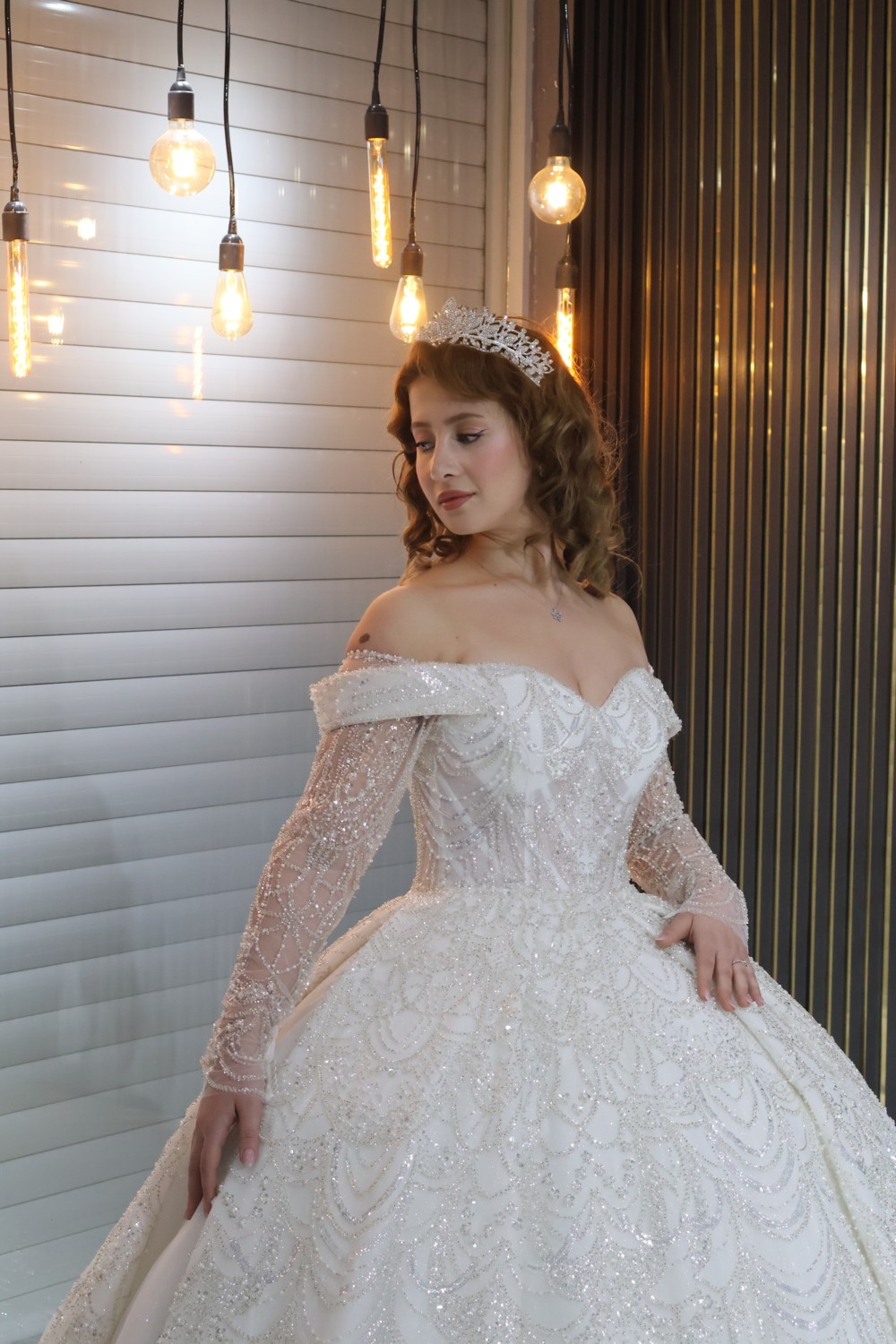 Almila Gelinlik