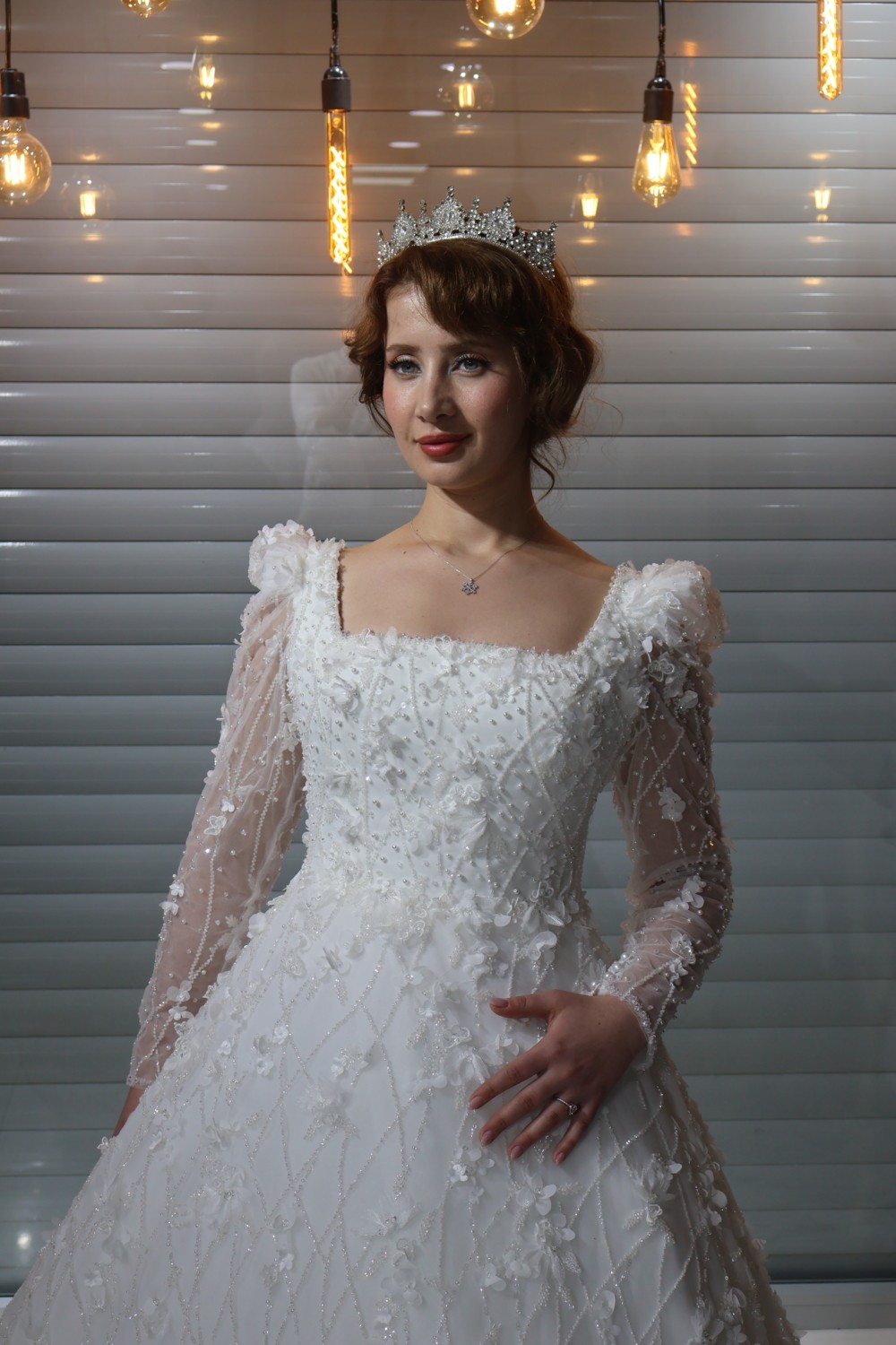 Almila Gelinlik