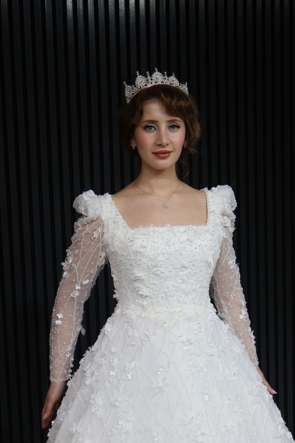 Almila Gelinlik görsel 6