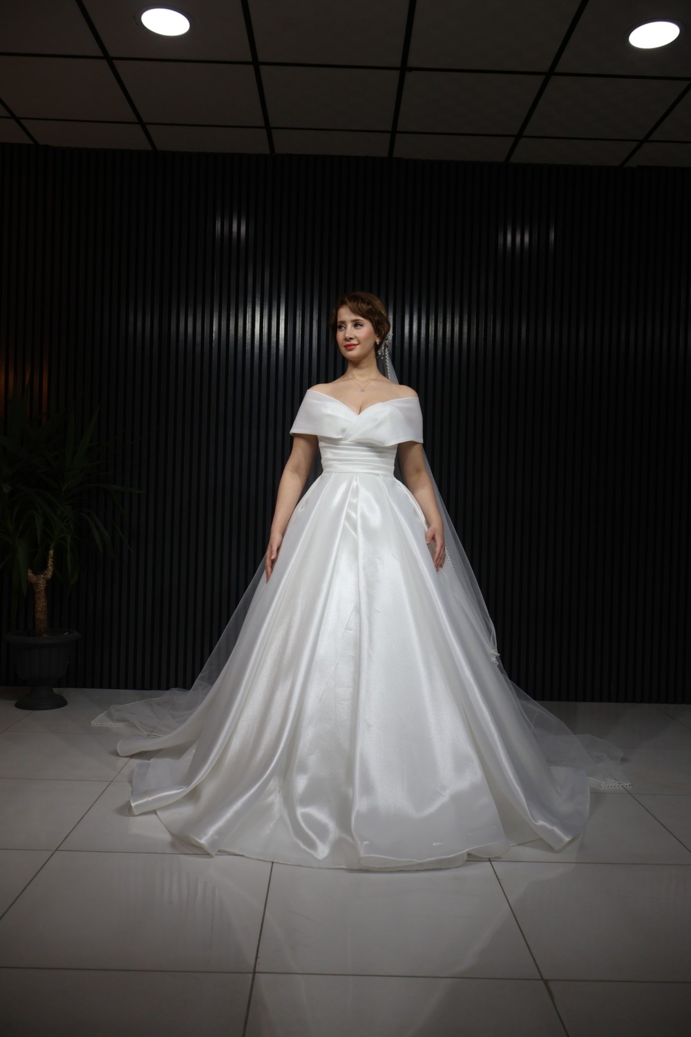 Almila Gelinlik