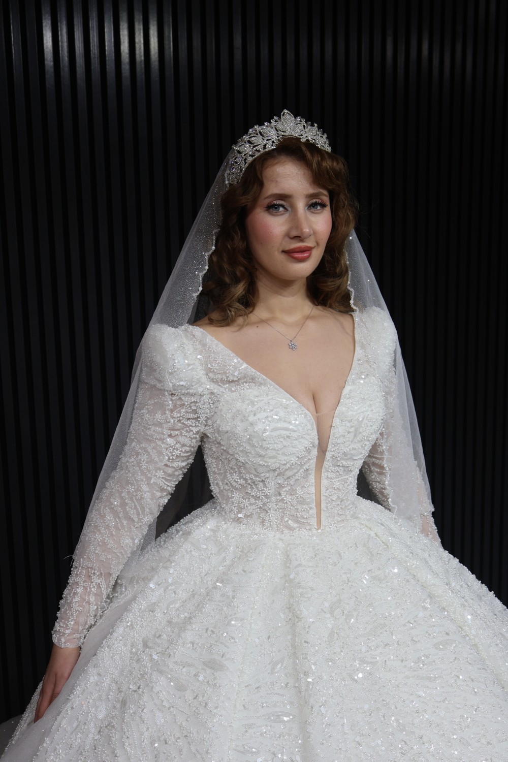 Almila Gelinlik görsel 3