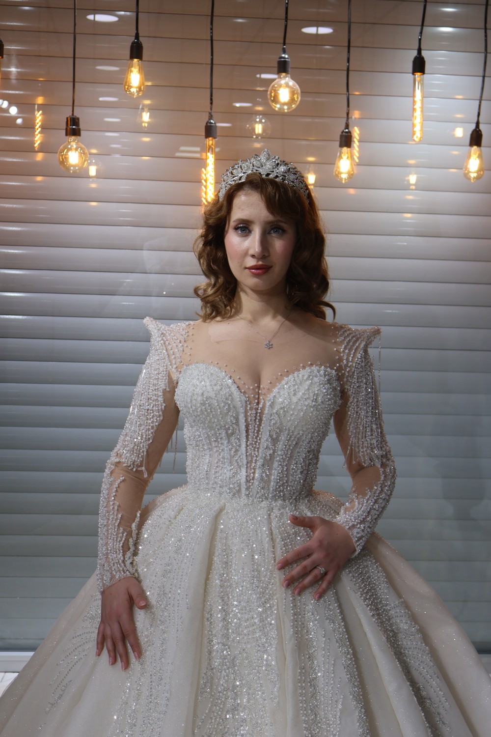 Almila Gelinlik