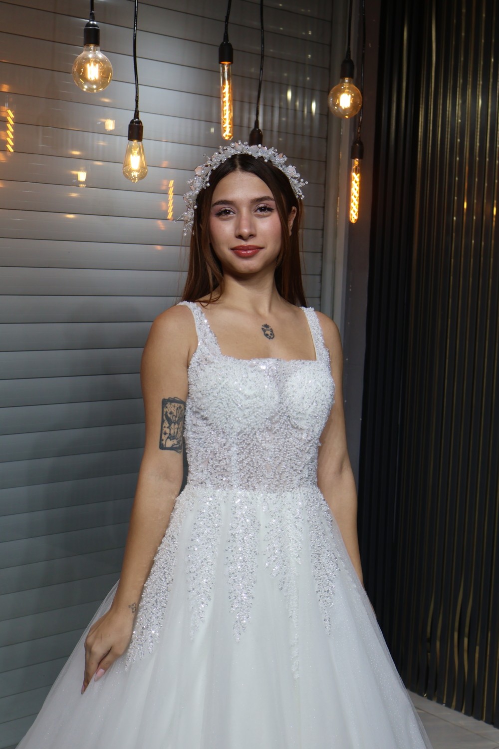 Almila Gelinlik