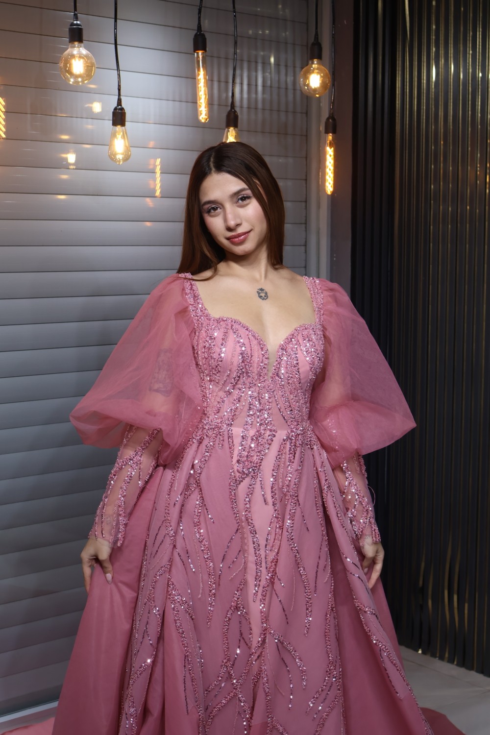 Almila Gelinlik