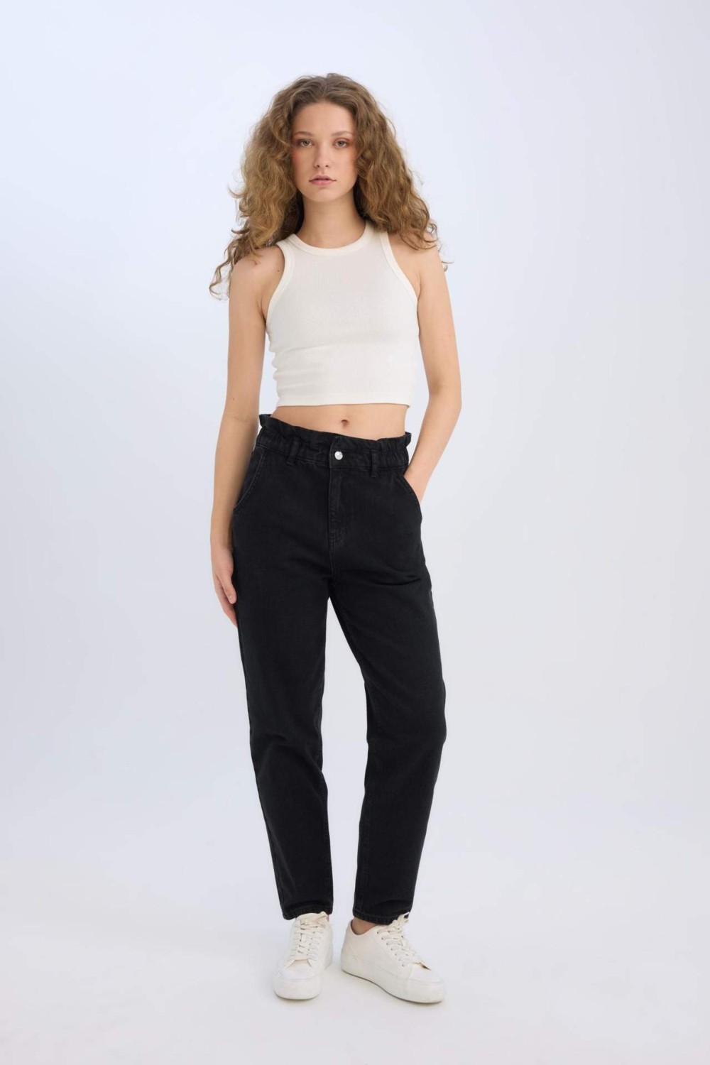 DeFacto Fitted Halter Yaka Fitilli Kaşkorse Atlet U0357AZ25SM görsel 2