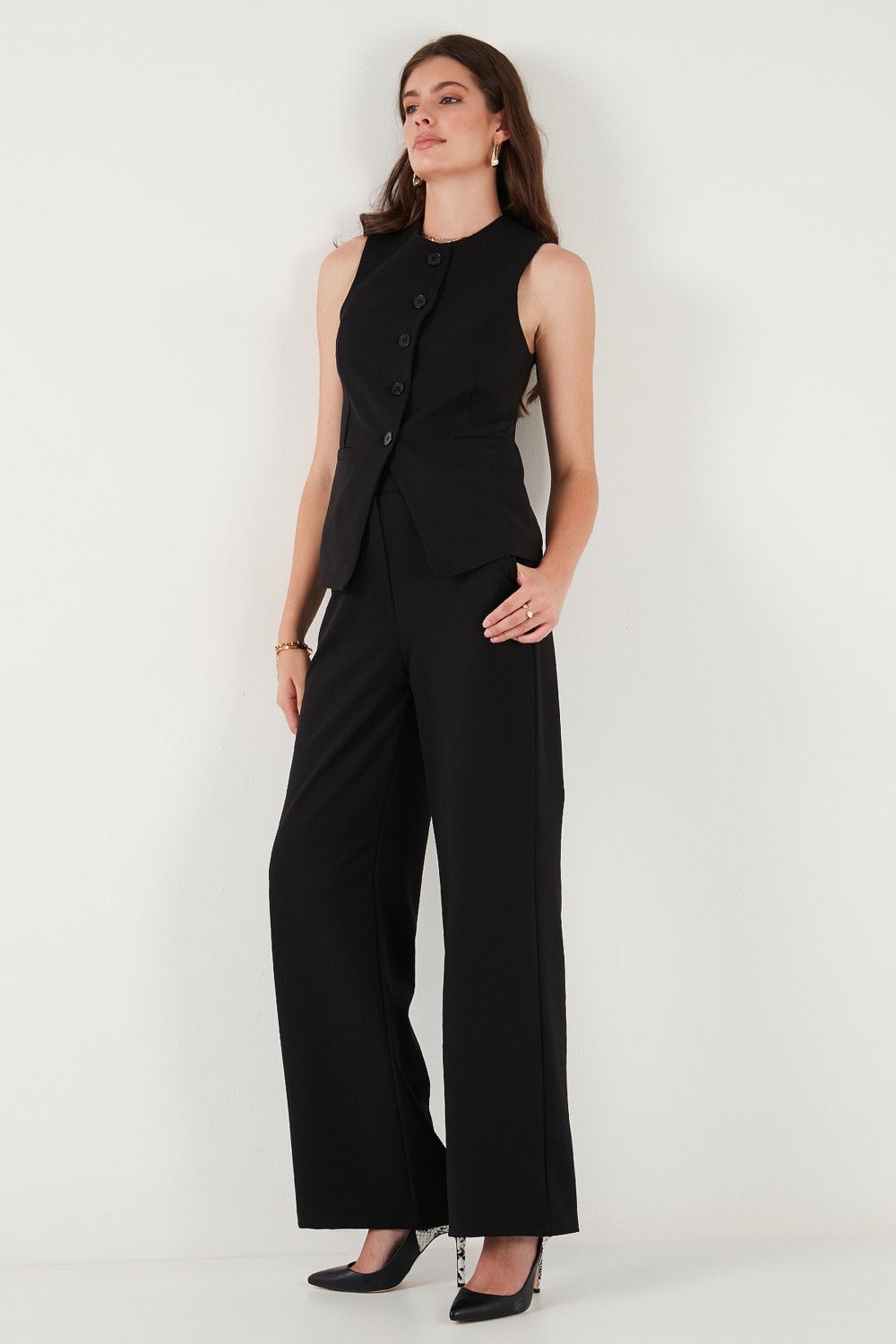 Lela Regular Fit Bisiklet Yaka Kolsuz Düğmeli Basic Bluz Yelek Bayan Yelek 65200004 görsel 3