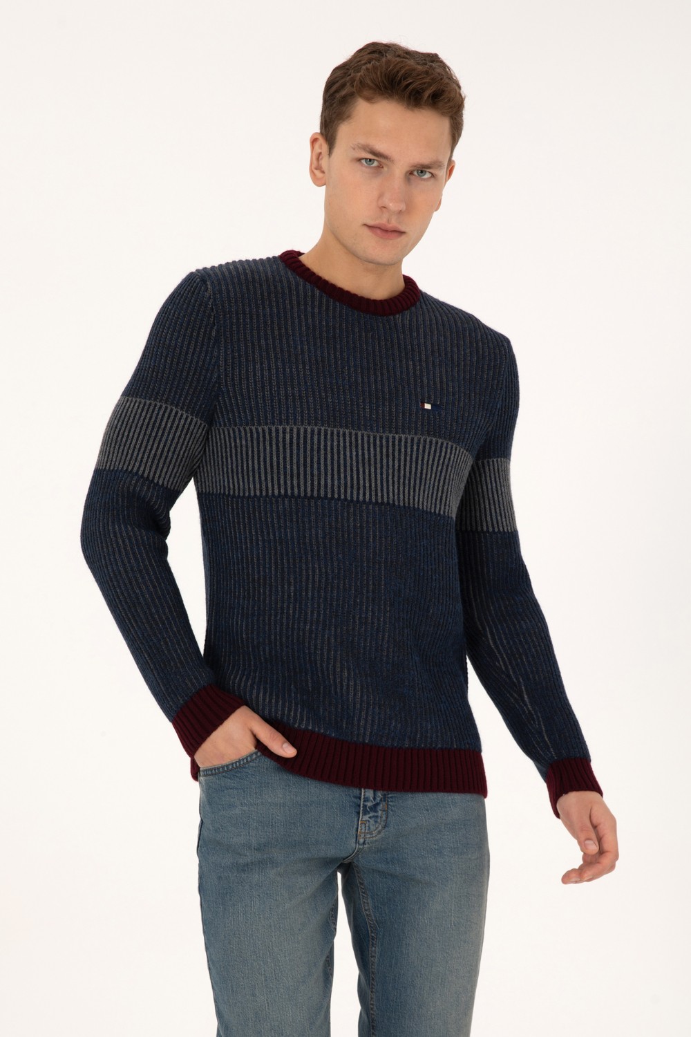 U.S. Polo Assn. Erkek Slim Fit Bisiklet Yaka Lacivert Kazak 50314958-VR033