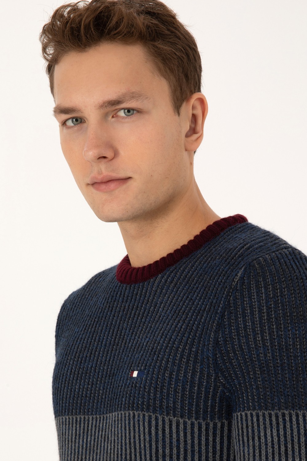 U.S. Polo Assn. Erkek Slim Fit Bisiklet Yaka Lacivert Kazak 50314958-VR033 görsel 2