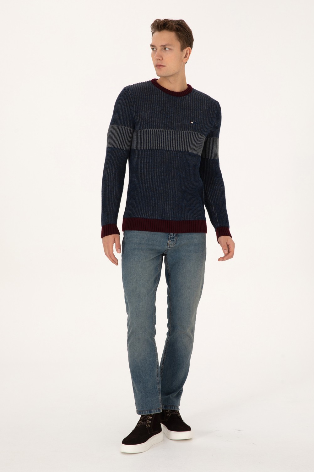 U.S. Polo Assn. Erkek Slim Fit Bisiklet Yaka Lacivert Kazak 50314958-VR033 görsel 4