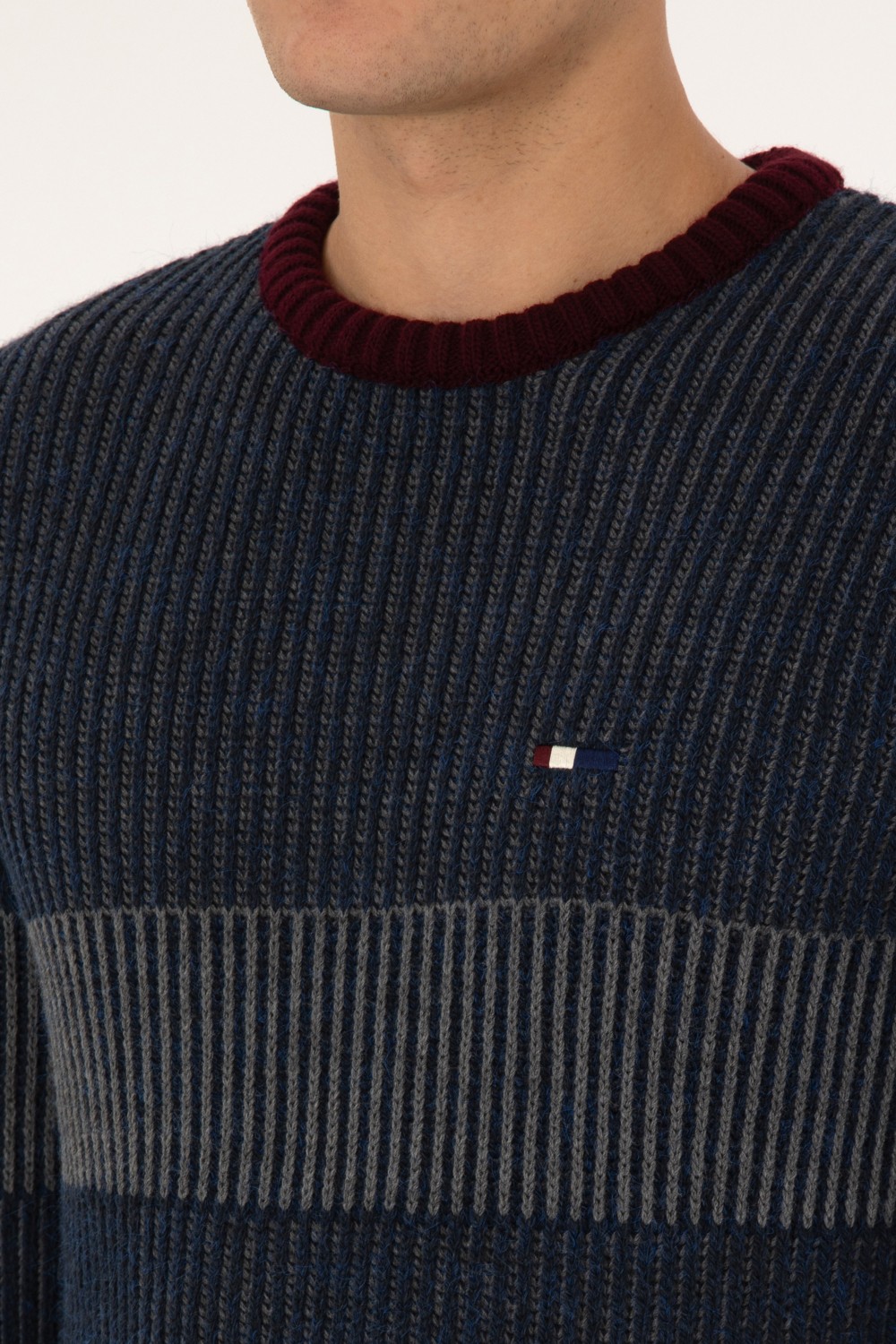 U.S. Polo Assn. Erkek Slim Fit Bisiklet Yaka Lacivert Kazak 50314958-VR033 görsel 7