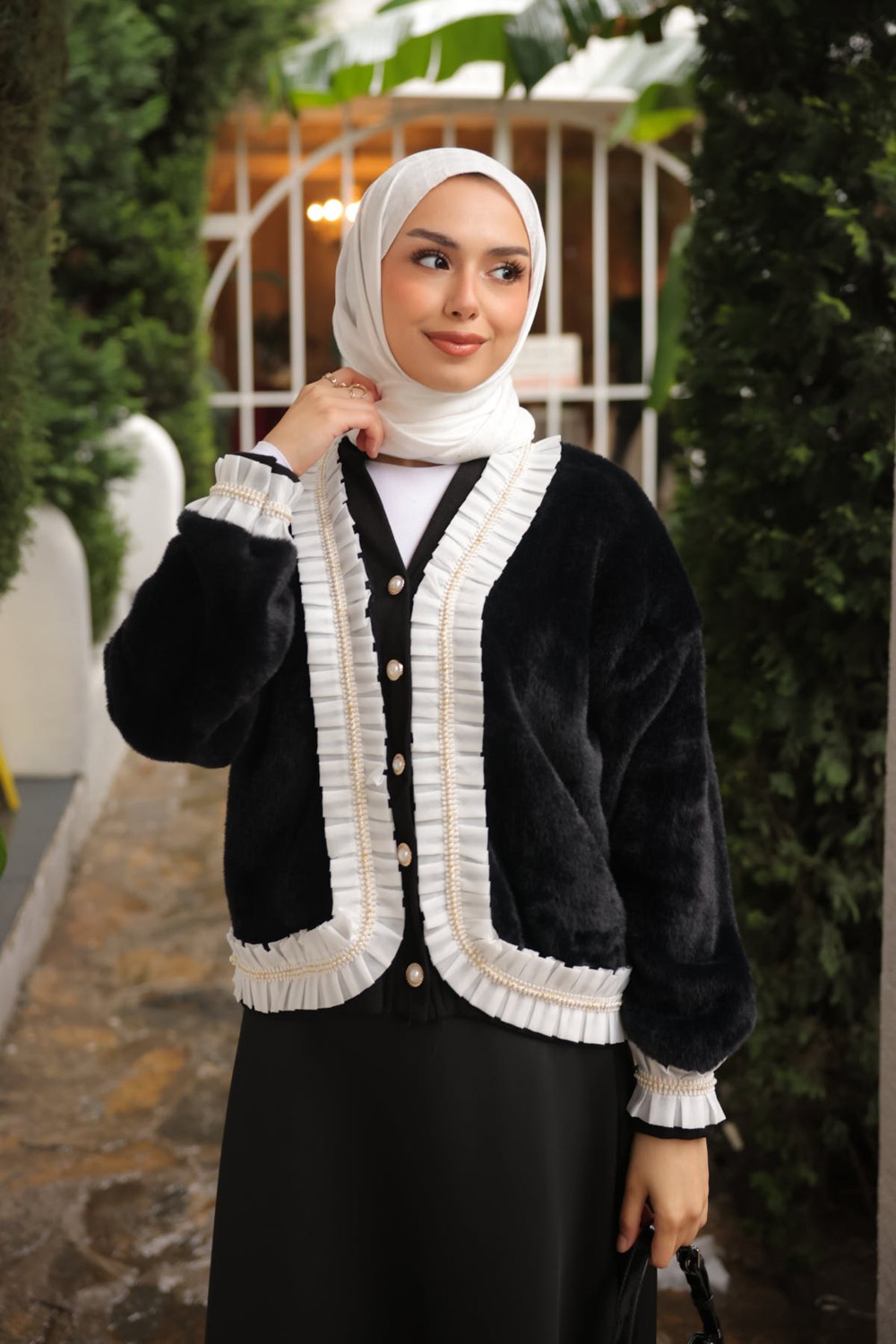 İmaj Butik Siyah Piliseli Taş Detaylı Angora Yumoş Triko Hırka