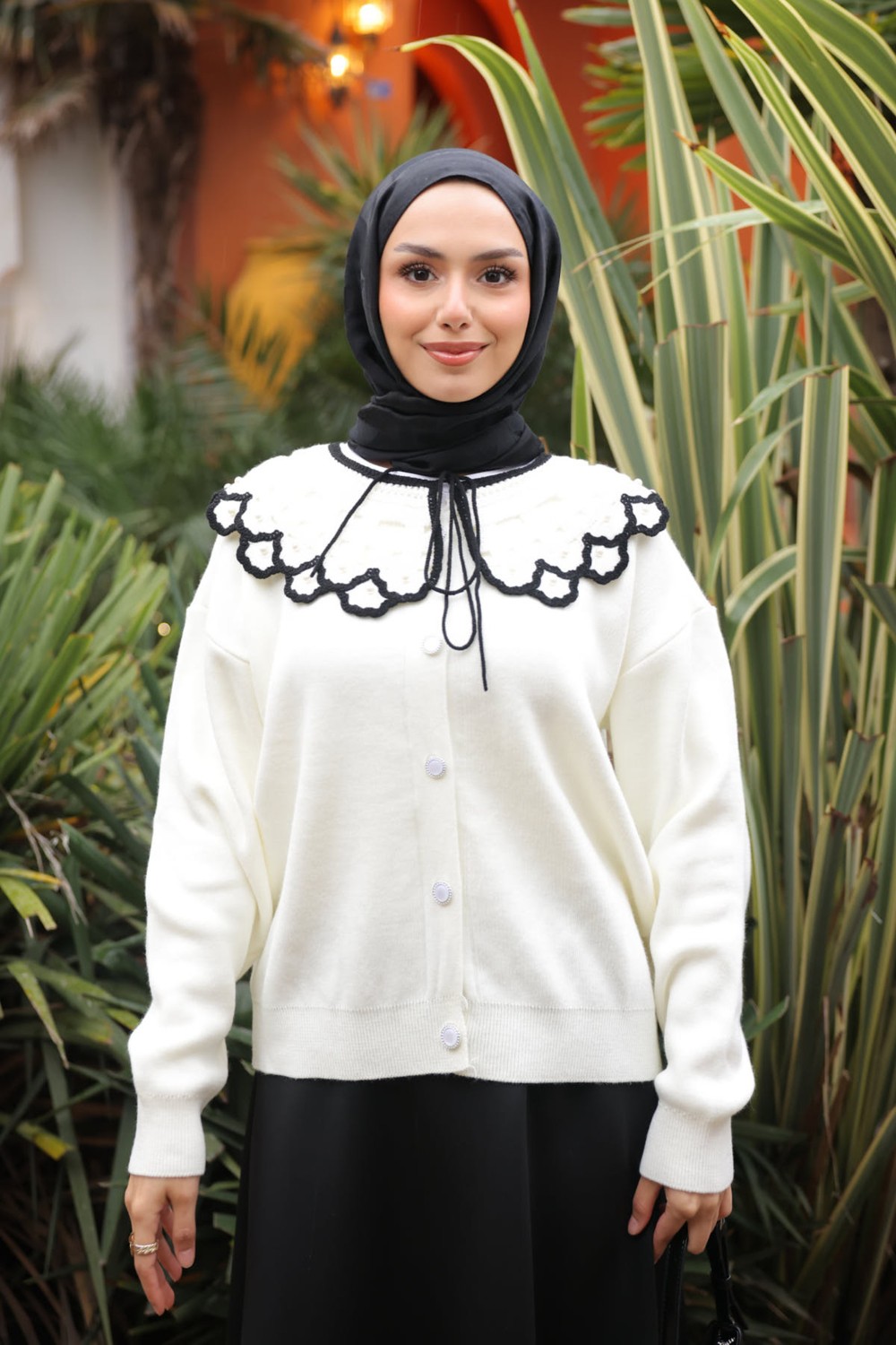 İmaj Butik Lacivert Yaka Dantel Detaylı Düğmeli Triko Hırka görsel 3