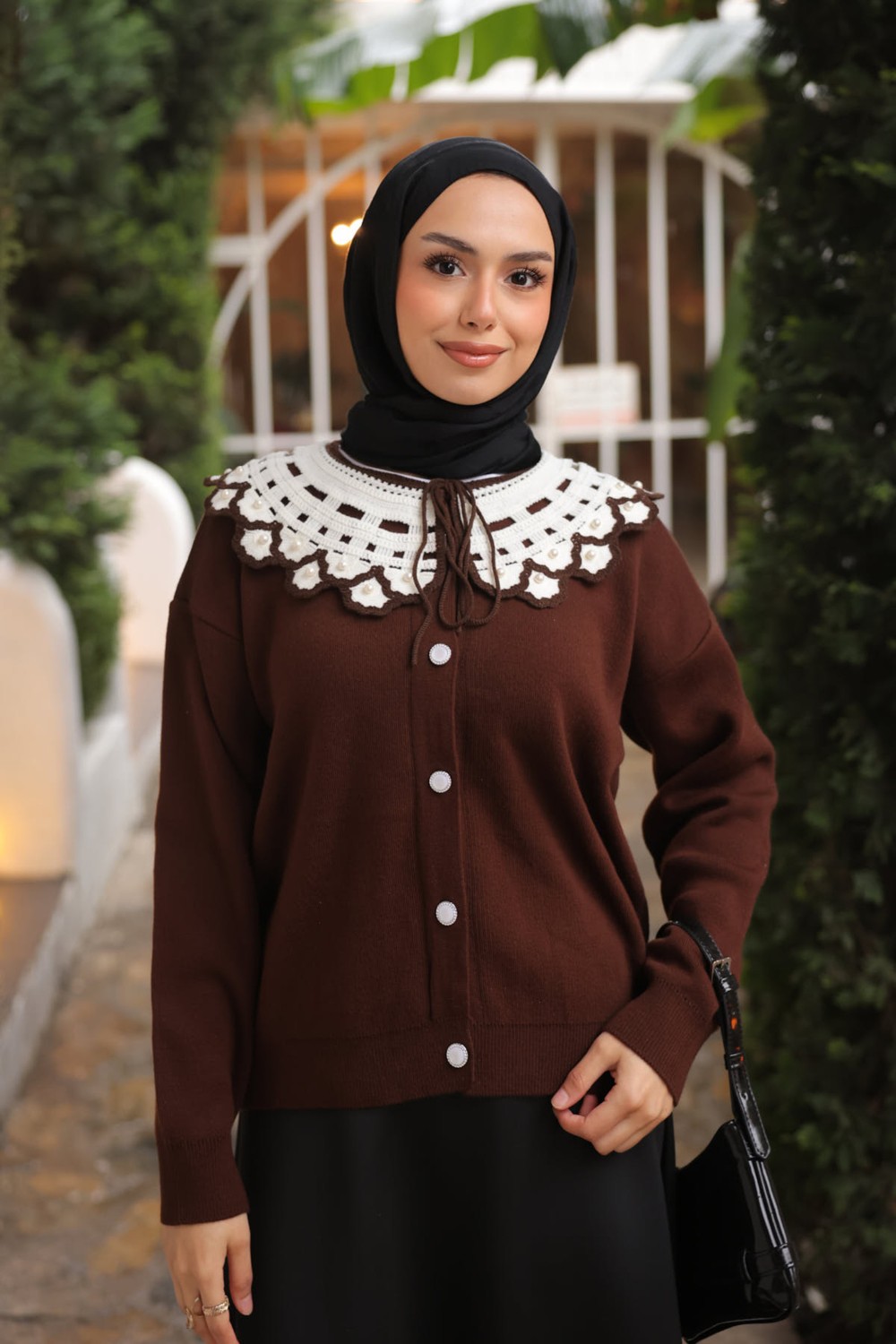 İmaj Butik Lacivert Yaka Dantel Detaylı Düğmeli Triko Hırka