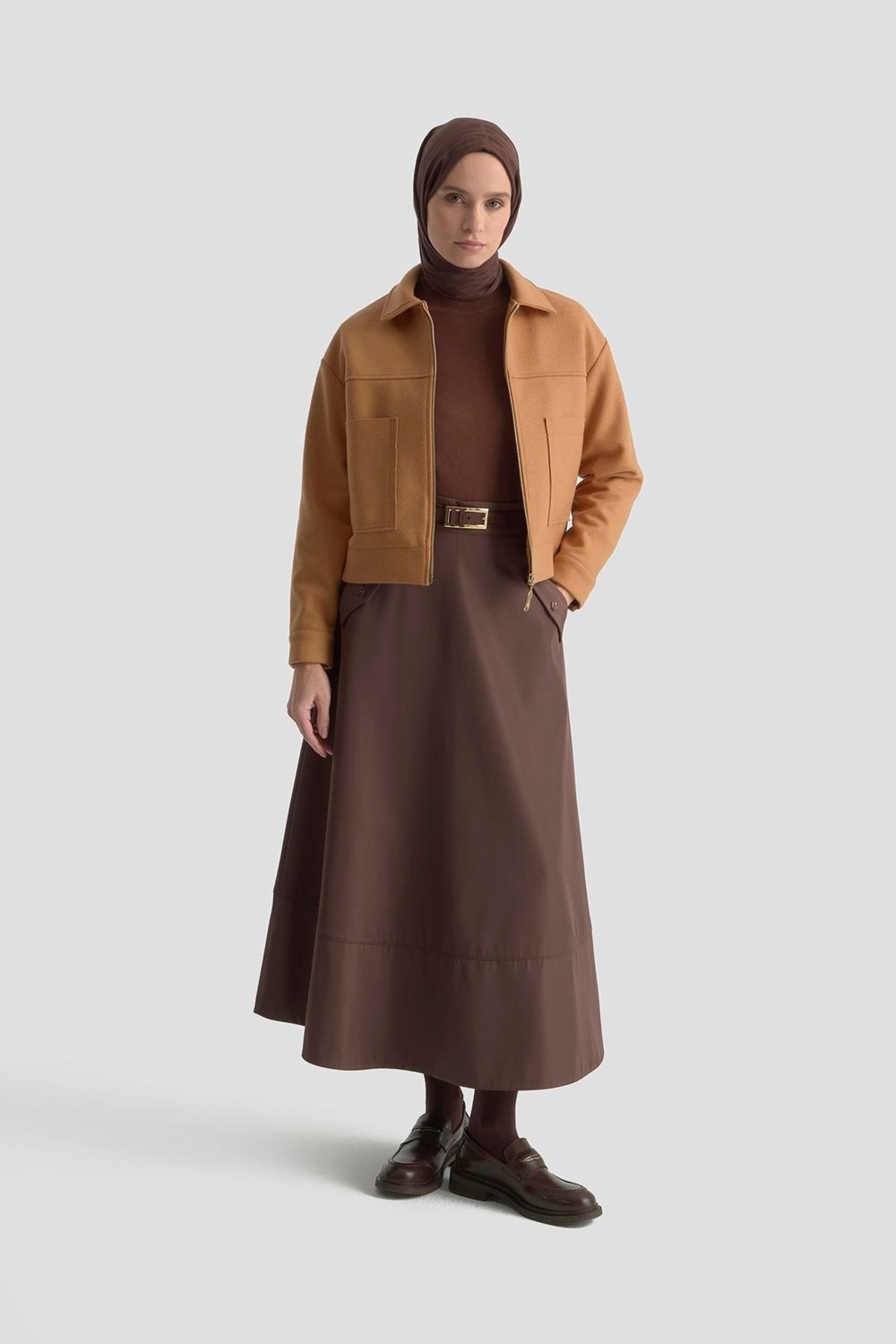 Armine Trend Boydan Fermuarlı Cep Detaylı Kısa Ceket Camel 25KT517 görsel 3