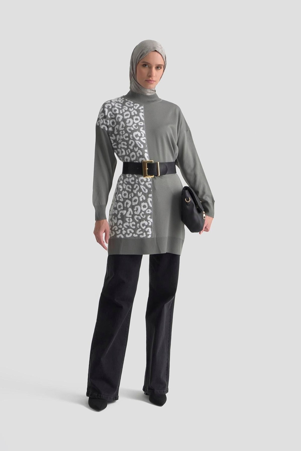 Armine Trend Leopar Desenli Balıkçı Yaka Triko Tunik Gri 25YTD4110