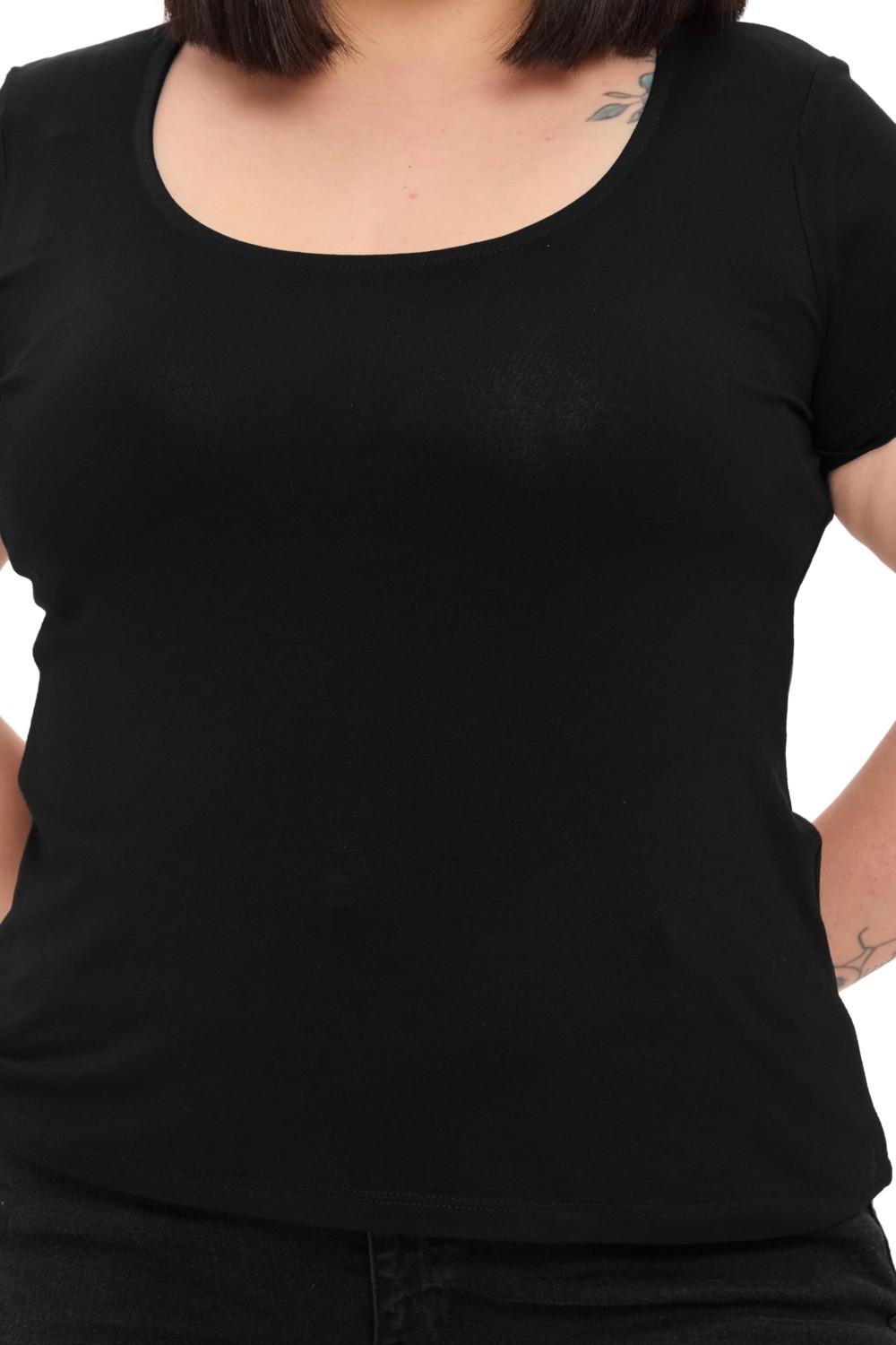 Disentis Modest Büyük Beden Kadın U Yaka Kısa Kollu Siyah Viskon Body Slim Fit Düz Desen görsel 4