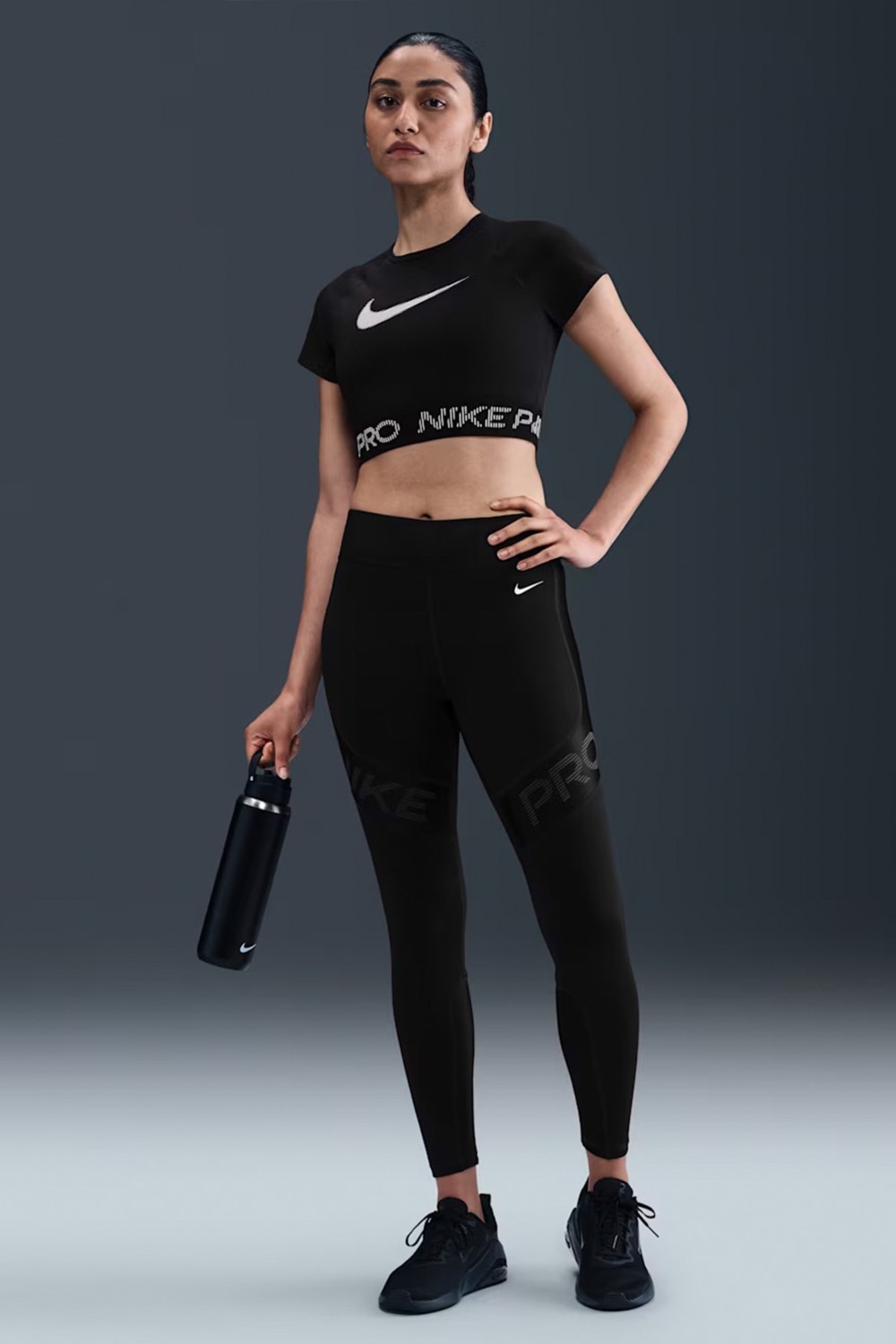Nike Kadın Dri-Fıt Kısa Kollu Grafik Baskılı Bluz görsel 2