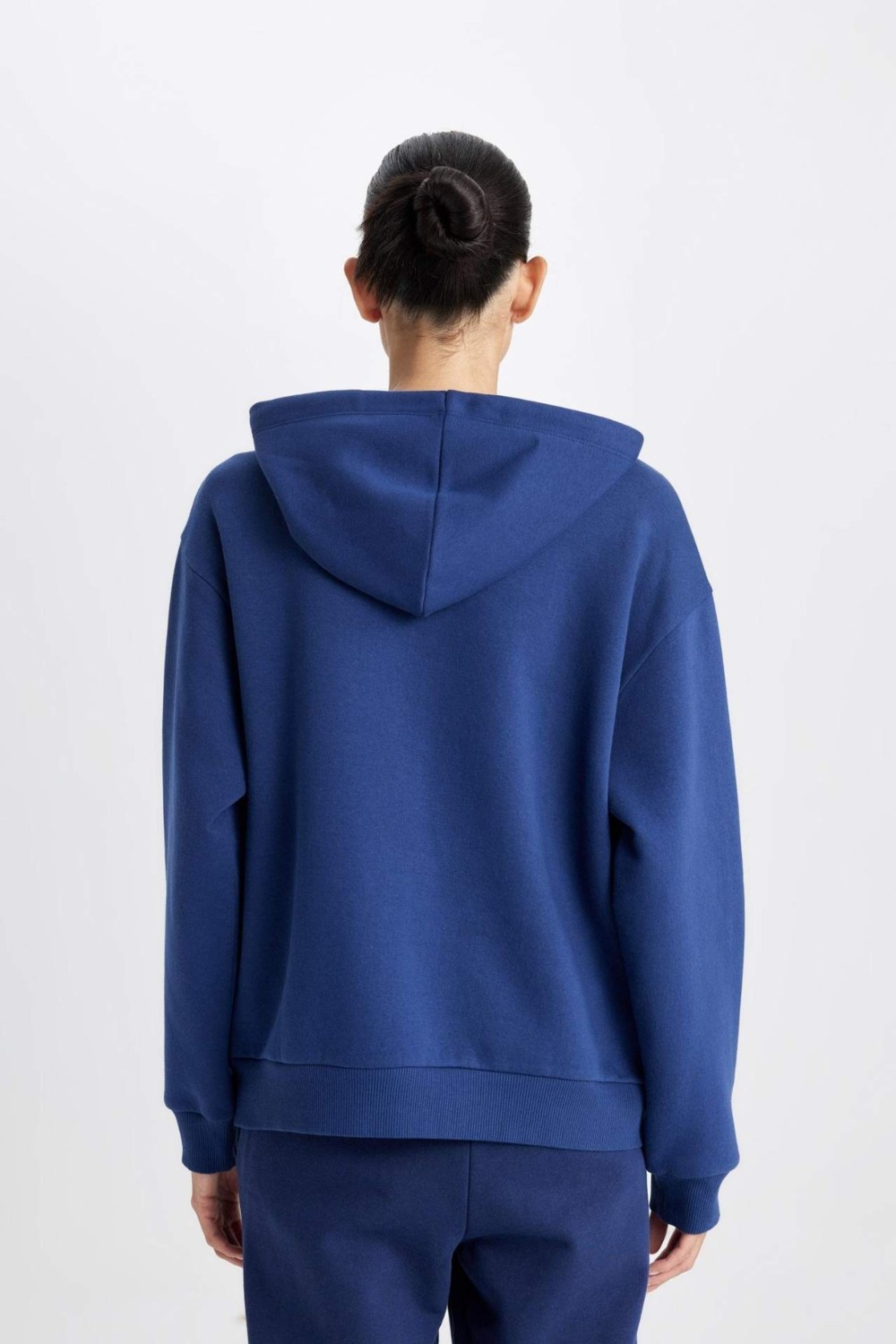 DeFacto Relax Fit Kapüşonlu Cepli Basic Düz Fermuarlı Sweatshirt C1809AX24WN görsel 5