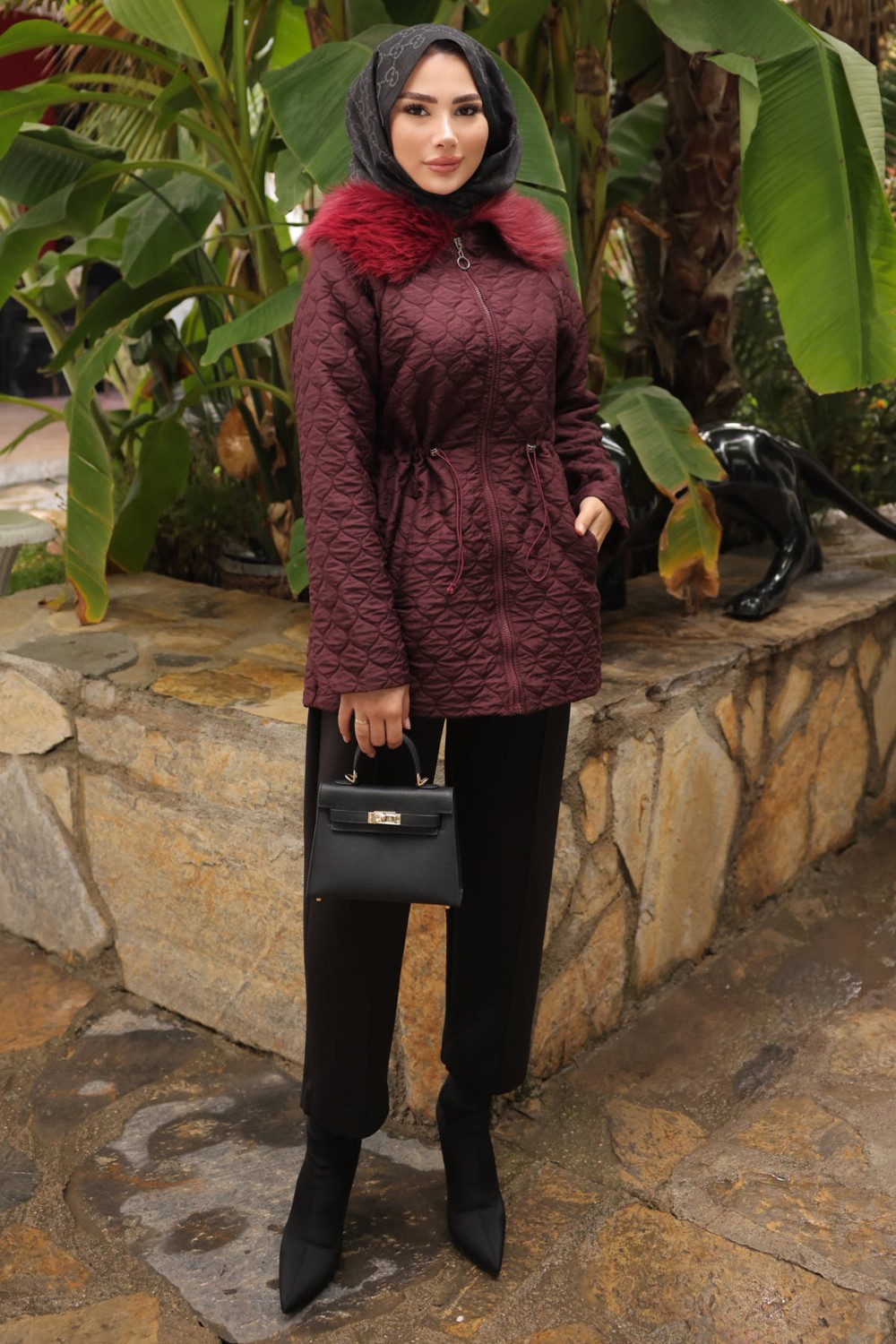 İmaj Butik Mürdüm Yaka Kürklü Kapitone Mont görsel 3