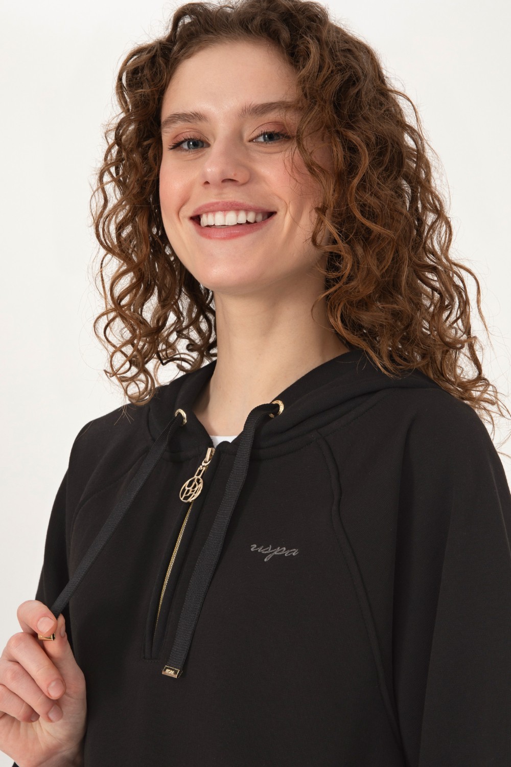 U.S. Polo Assn. Kadın Siyah Basic Sweatshirt 50319959-VR046 görsel 2