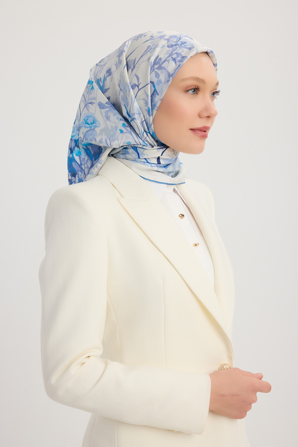 Schaless Pastoral - Indigo - %100 Ipek Twill Eşarp - 90X90 cm görsel 2