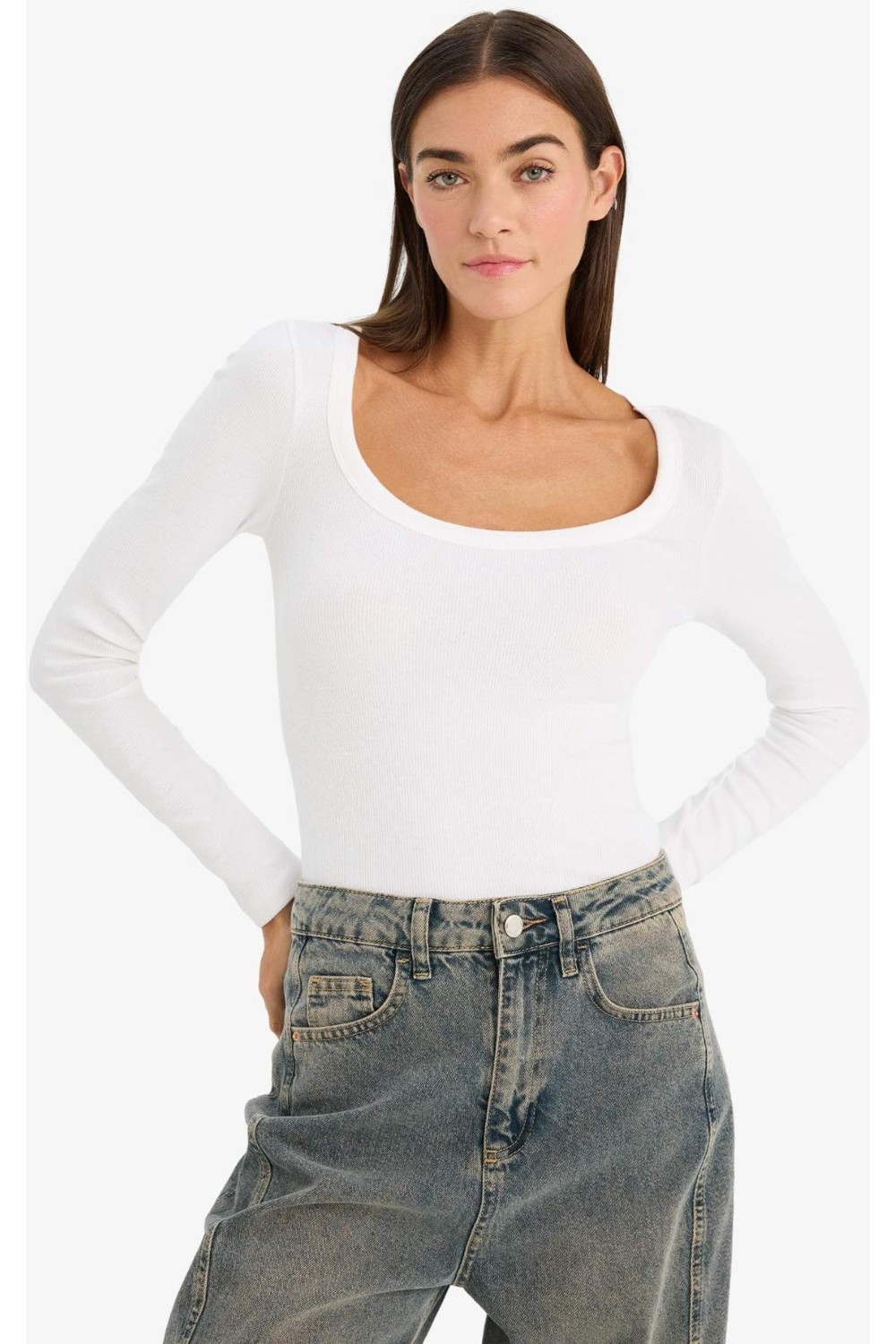 DeFacto Slim Fit Yuvarlak Yaka Basic Düz Fitilli Kaşkorse Uzun Kollu Tişört G8479AX26SP görsel 8