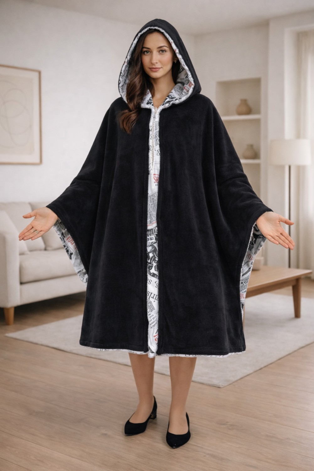 Alpin Premium Çift Taraflı Kapüşonlu Panço, Gazete Desenli & Düz Siyah, Oversize