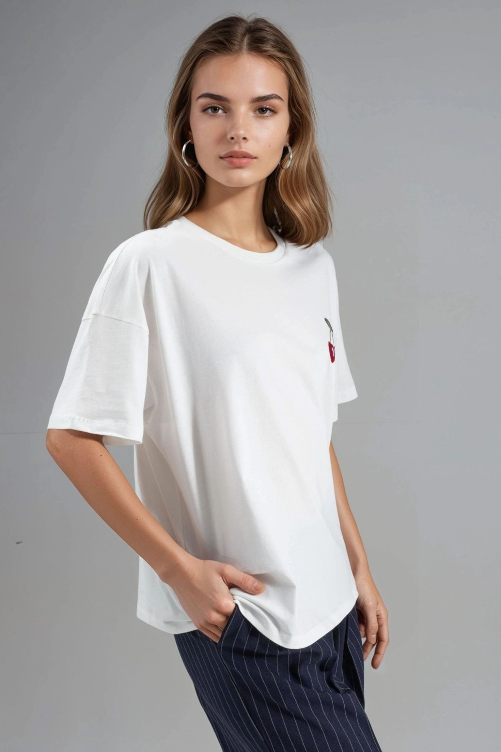 Hiccup Kadın Oversize Nakışlı Örme T-Shirt Tozlu Beyaz görsel 5
