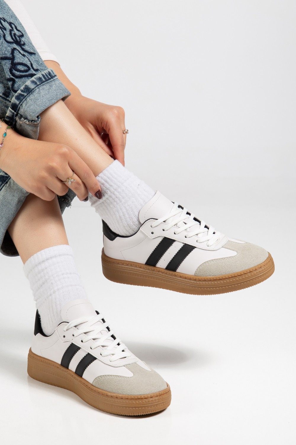 Tonny Black Kadın Beyaz Siyah Yumuşak Deri Sneaker Düz Tabanlı Rahat Kalıp