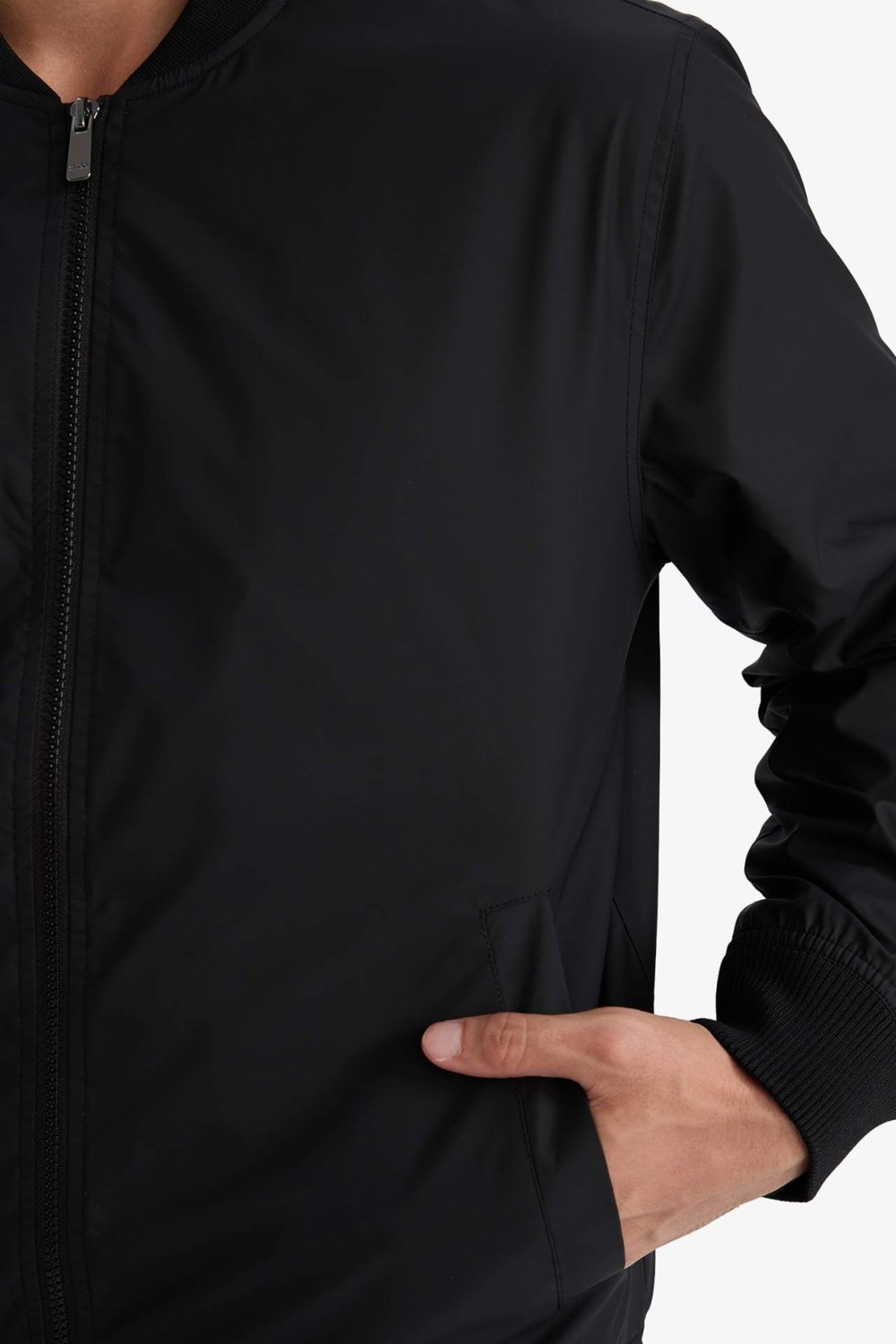 DeFacto Su İtici Slim Fit Bomber Kolej Yaka Fermuarlı Çift Cepli Mevsimlik Mont D7319AX26SP görsel 5