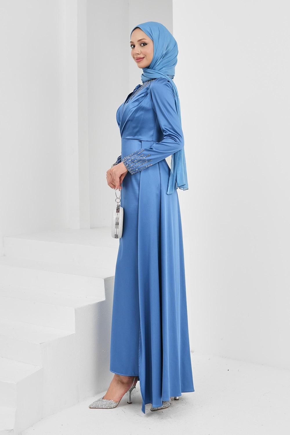 İmaj Butik Indigo Önü Taşlı Saten Abiye görsel 4