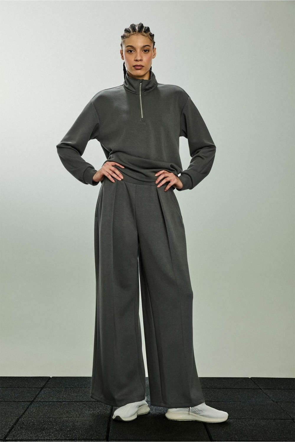 DeFacto Ultra Yumuşak Wide Leg Geniş Paça Standart Boy Modal Eşofman Alt F8429AX26SP