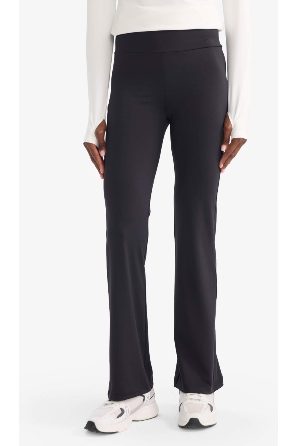 DeFacto Esnek Kumaş Airtech Flare Fit Toparlayıcı Yüksek Bel İspanyol Paça Soft Touch Sporcu Pantolon B3988AX26SP görsel 8