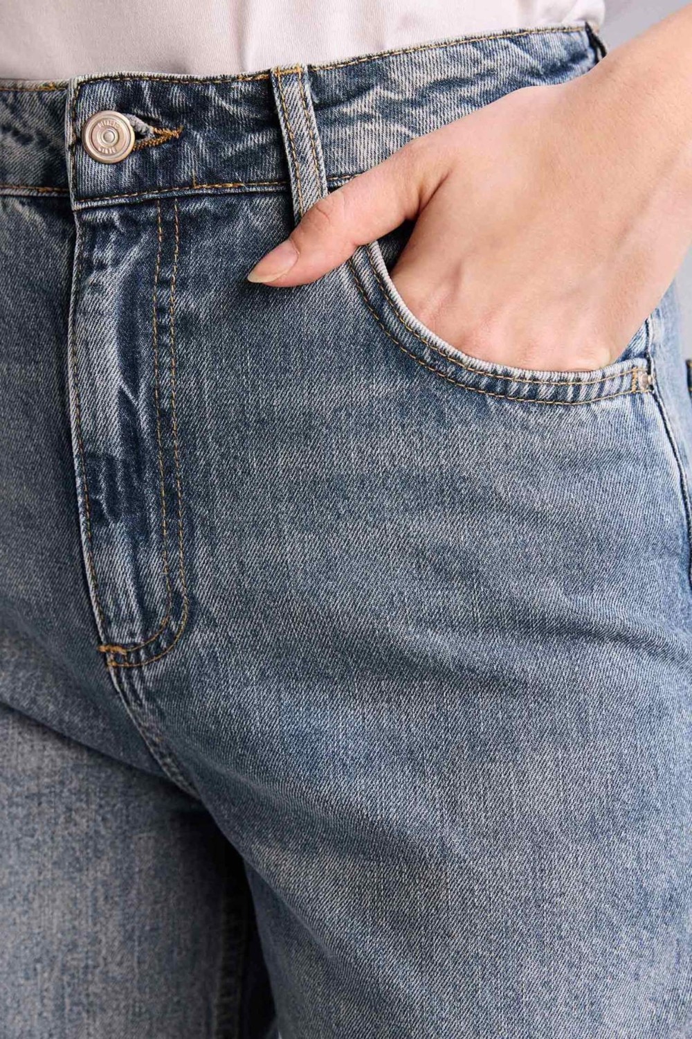 DeFacto %100 Pamuk 90's Wide Leg Yüksek Bel Jean Pantolon G8835AX26SP görsel 4