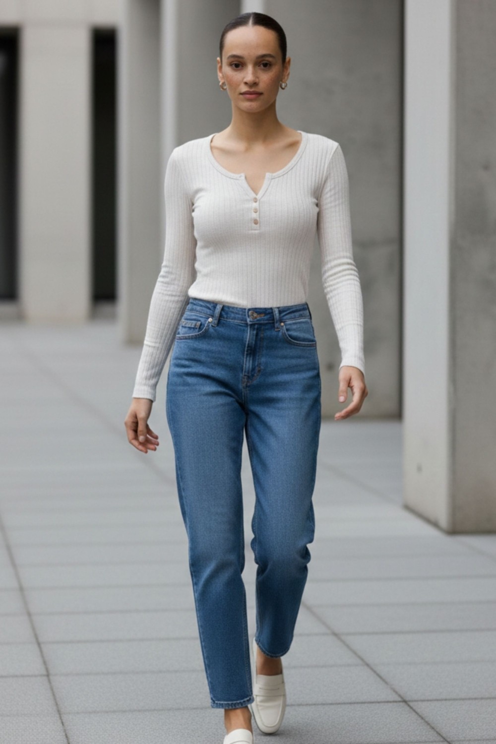 Lupinn Kadın Bej V Yaka Düğmeli Uzun Kollu Basic Slim Fit Bluz, Kadın Bluz görsel 2
