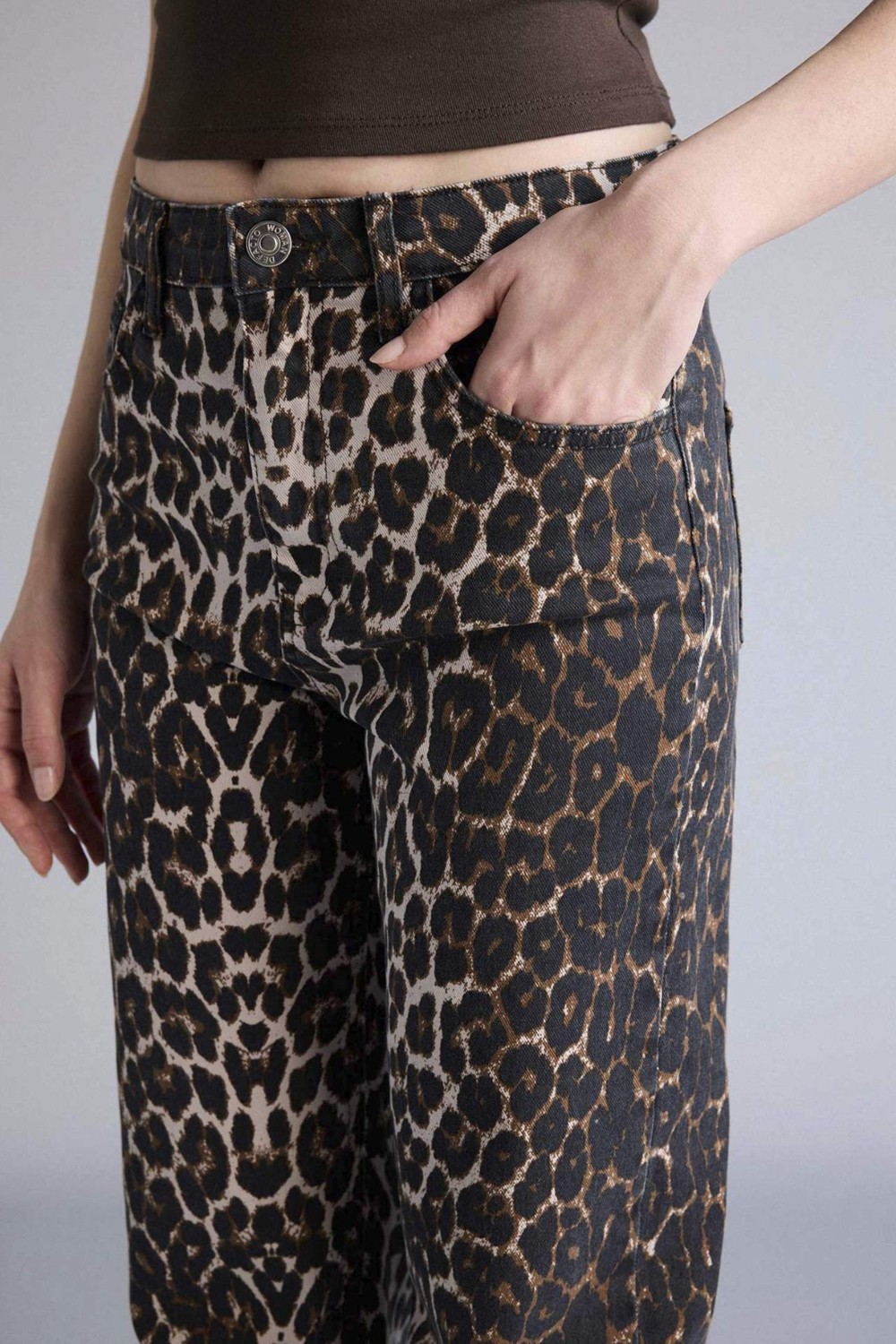 DeFacto Straight Fit Yüksek Bel Leopar Desenli Gabardin Pantolon D1229AX26SP görsel 5