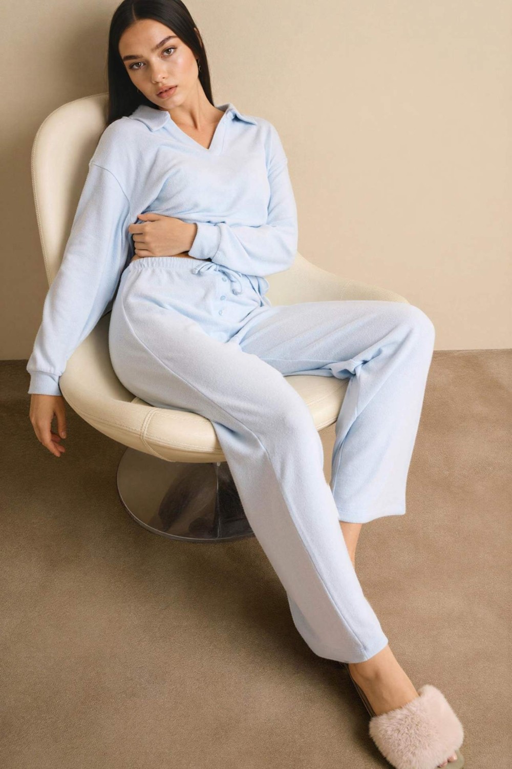 DeFacto Regular Fit Ultra Yumuşak Uzun Kollu Velur Üst Uzun Alt Pijama Takımı G1188AX26SP görsel 3