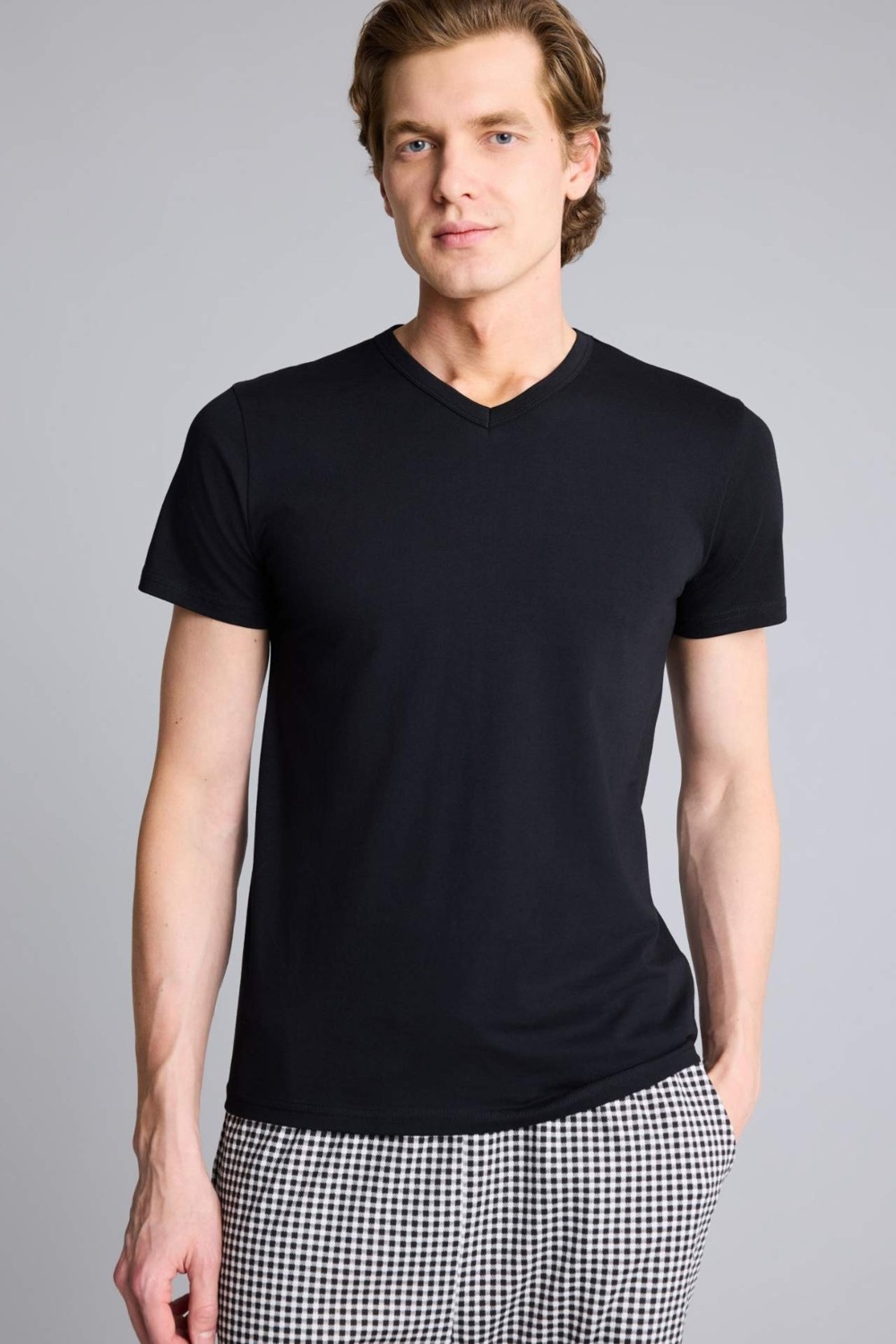 DeFacto Slim Fit Bisiklet Yaka Basic Tişört L4884AZ26SP