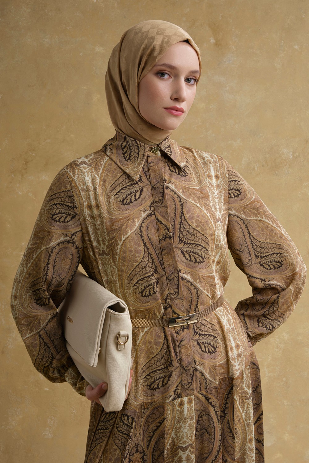 Armine Şal Desenli Elbise Camel