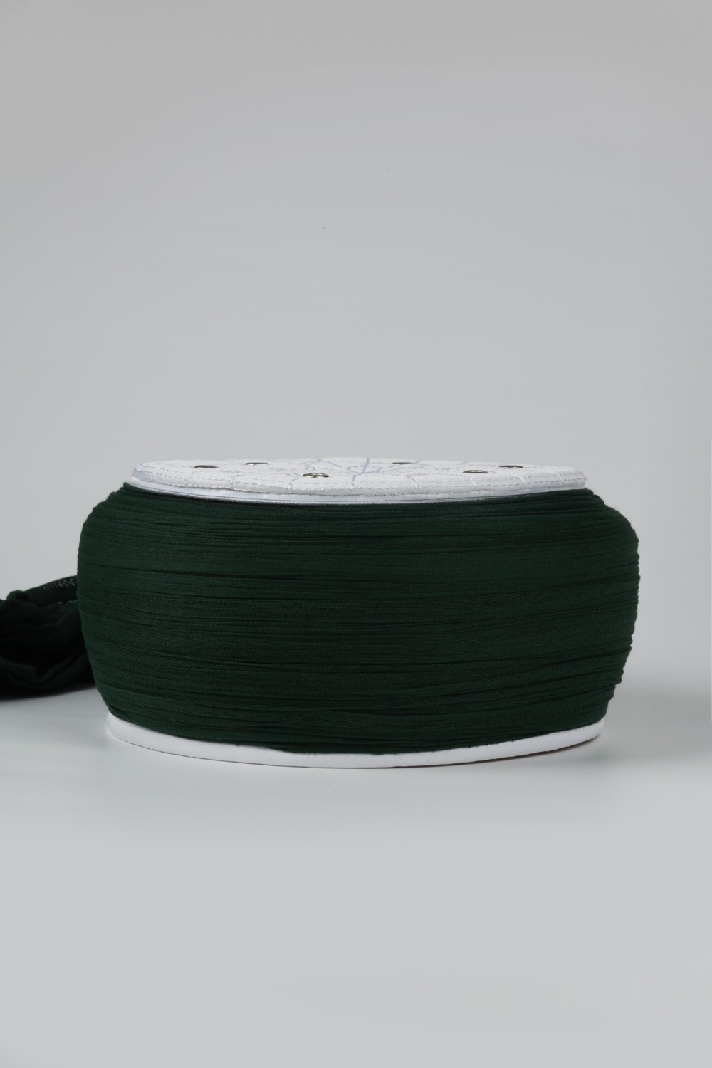 Sarıkhane Talebe Sarığı - Yeşil Kumaş - Beyaz Takke - Yuvarlak Sarım - Kuş Gözü - 5 Metre (Züabeli) görsel 4