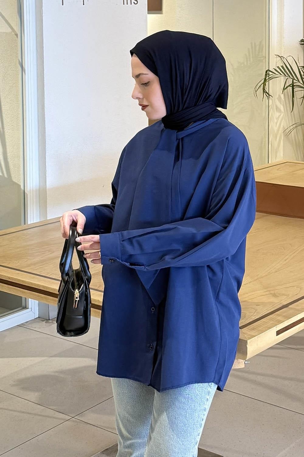 Lamelif Fular Detaylı Gömlek Lacivert görsel 2