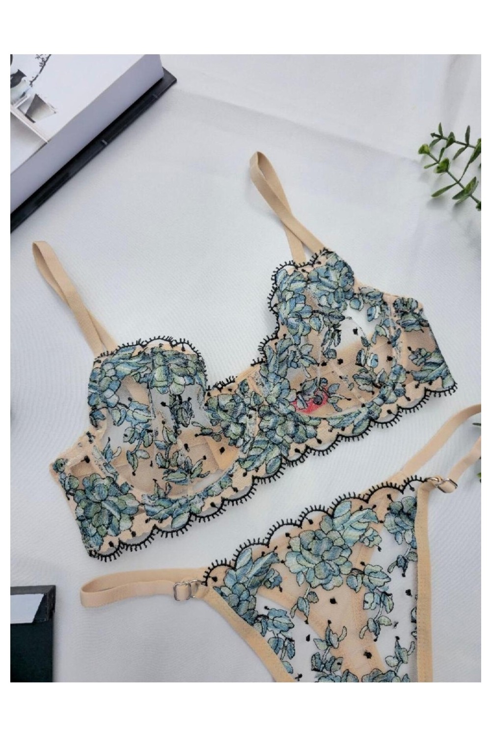 Valunor Floral Mavi Kadın İç Giyim Takımı Fantazi Dantelli Bralet & Tanga Takım görsel 5