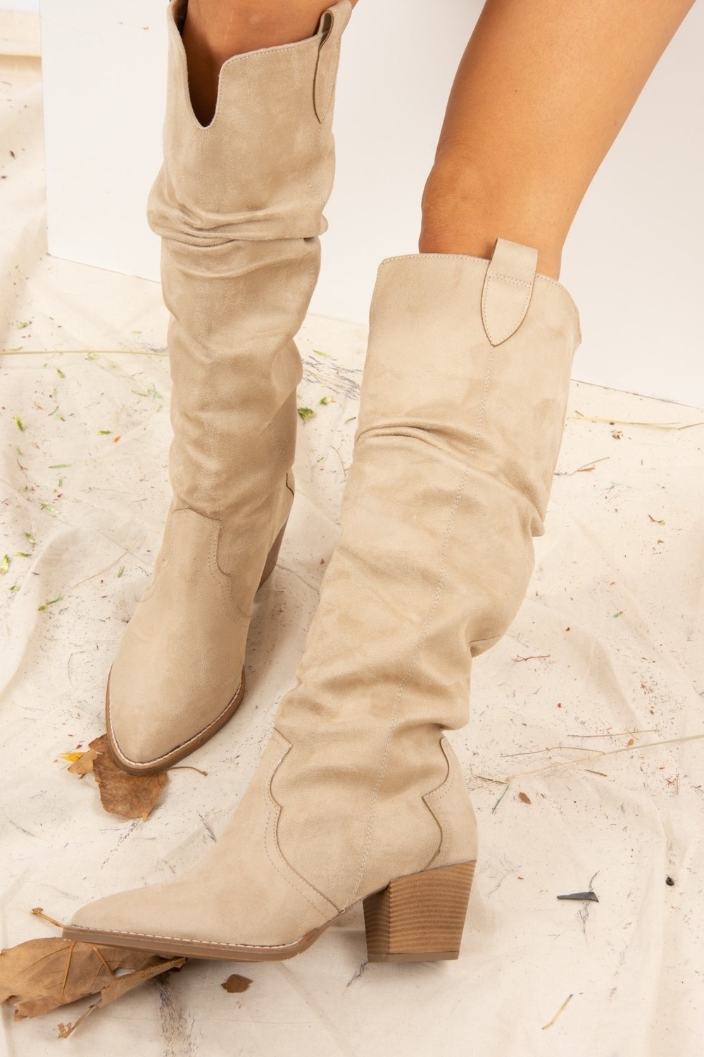 Fox Shoes Kadın Süet Yüksek Topuklu Su Geçirmez Kışlık Çizme, Şık Tasarım ve Isı Yalıtımlı Rahat Kullanım görsel 4