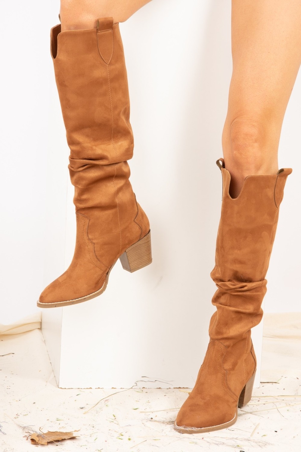 Fox Shoes Kadın Süet Klasik Çizme, Neolit Taban, Kalın Topuk, Günlük ve Şık Kullanım İçin Rahat Tasarım görsel 2