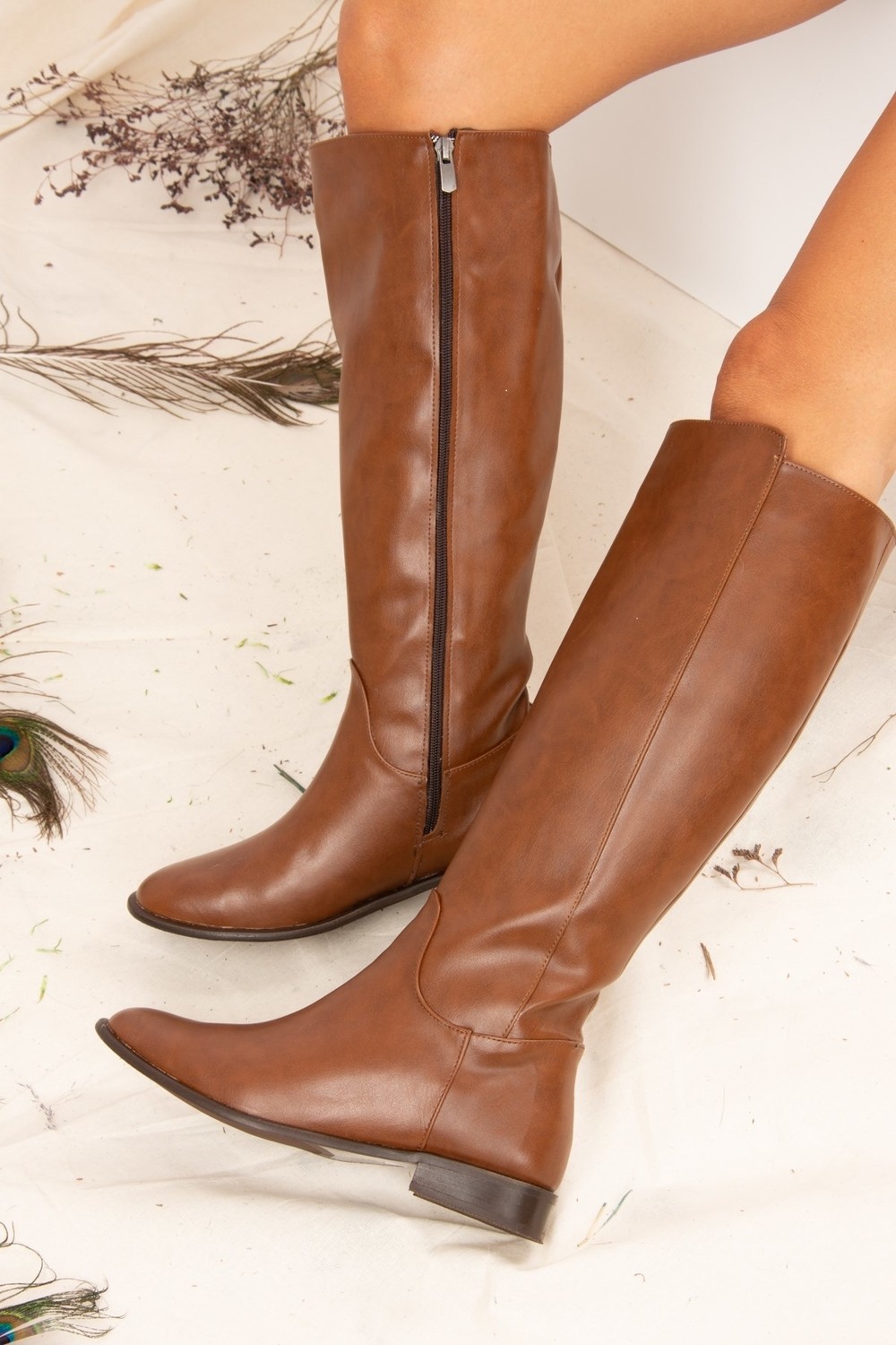 Fox Shoes Kadın Taba Çizme Suni Deri Klasik Topuk 3 cm Günlük Kullanımda Konfor Sağlar