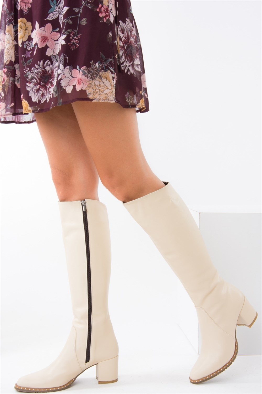 Fox Shoes Siyah Kadın Çizme C654652709 Suni Deri Kalın Topuklu Günlük Kullanım İçin Şık Tasarım
